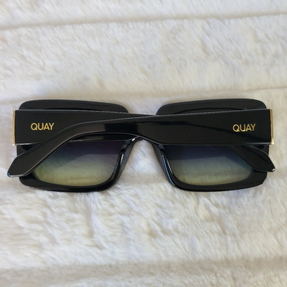 QUAY // ltd ed paris hilton collab oversized premium injection square sunglasses